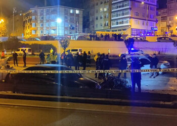 Esenler TEM bağlantı yolunda zincirleme kaza