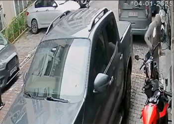 Esenyurt'ta motosiklet hırsızlığı kamerada