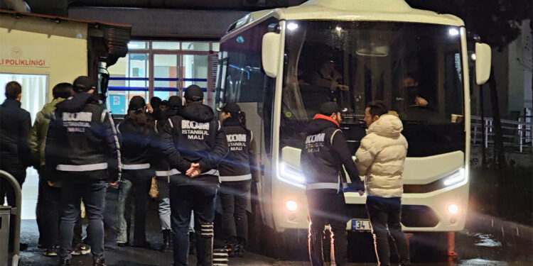 Rıza Akpolat adliyeye sevk edildi