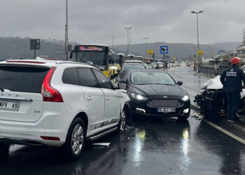 Sarıyer'de ters yöne giren otomobille cip çarpıştı