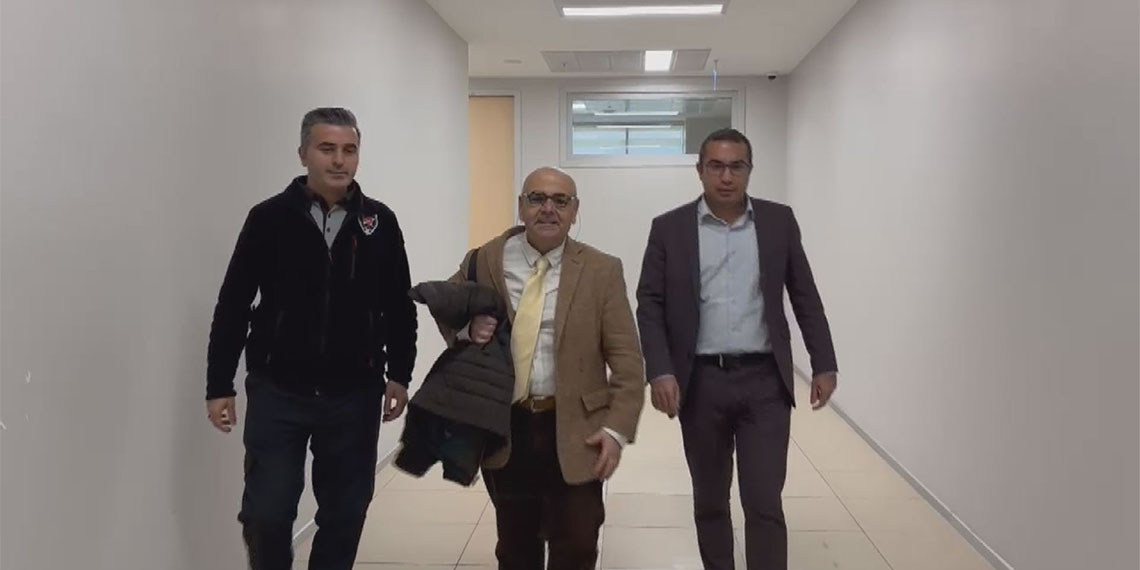 Tiyatro oyuncusu Nedim Saban Ayşe Barım soruşturmasıyla ilgili ifade vermek için adliyeye geldi.