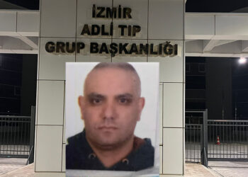 İzmir'de raylara düşen kişi, trenin altında kalıp öldü