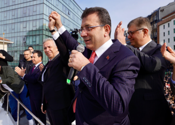 İmamoğlu İstanbul Adalet Sarayı önünde konuştu
