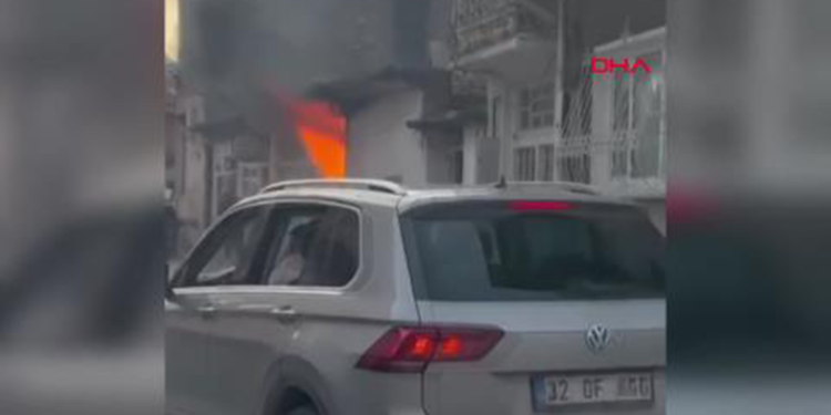 Isparta'da ev yangını