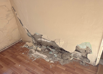 İstanbul'da 3 katlı binada çatlaklar! Daireler boşaltıldı