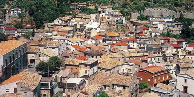 İtalya'nın bir köyünde hasta olmak yasaklandı
