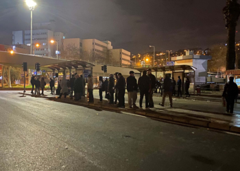 İzmir'de otobüs şoförleri iş bıraktı