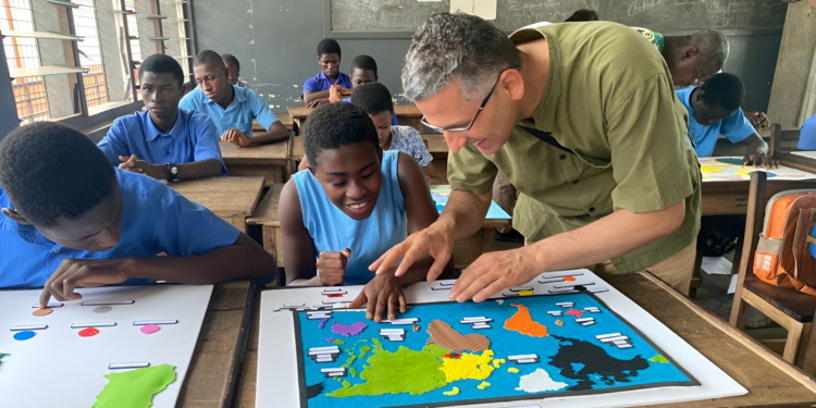 İzmir'den Nijer'deki görme engelliler okuluna yardım eli