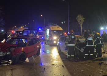 İzmit'te zincirleme kaza: 4 yaralı