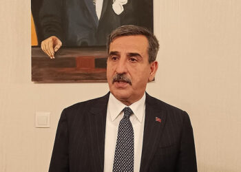 Kamu görevlileri hedeflenen enflasyonun altında ücret artışı alacak