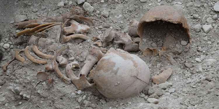 Kanalizasyon kazısında bulunan insan kemikleri kaç kişiye ait?