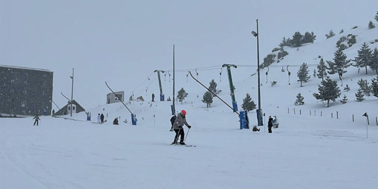 Kartalkaya'daki oteller pistlerini yeniden açtı
