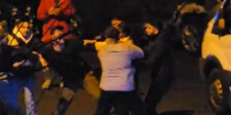 Keçiören'de kaza sonrası tekme ve yumruklu kavga