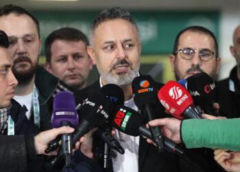 Fenerbahçe'ye değil biz hakemlere yenildik