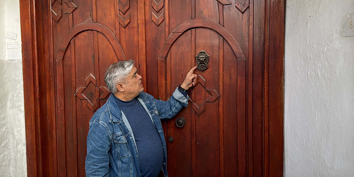 Kapı tokmaklarının yerini ziller aldı