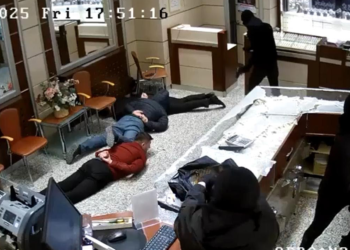 Karabük'te kuyumcu soygunu; 20 kilo altınla kaçtılar