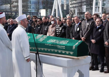 Kartalkaya'da hayatını kaybeden anne ve kızları son yolculuğuna uğurlandı