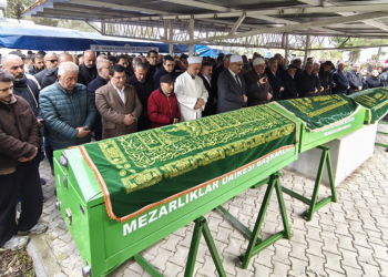 Kartalkaya'daki yangında ölen Doğan ailesi, toprağa verildi
