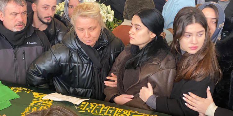 Kartalkaya'daki yangında ölen Yıldız çifti, toprağa verildi