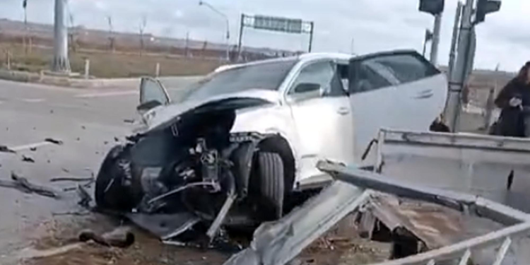 Kırklareli'de otomobille kamyonet çarpıştı; 1 ölü, 6 yaralı