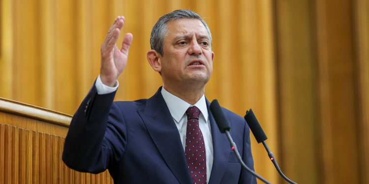 Kırmızı kartı emekliler için kaldırdık