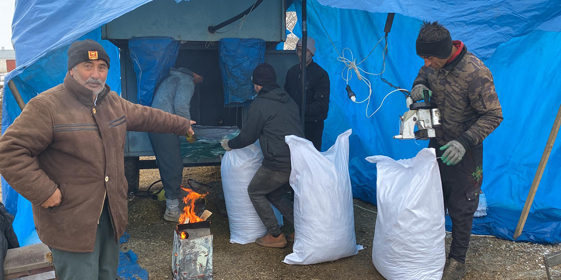 Kurduğu mısır silajı paketleme tesisiyle bölgenin ihtiyacını karşılıyor