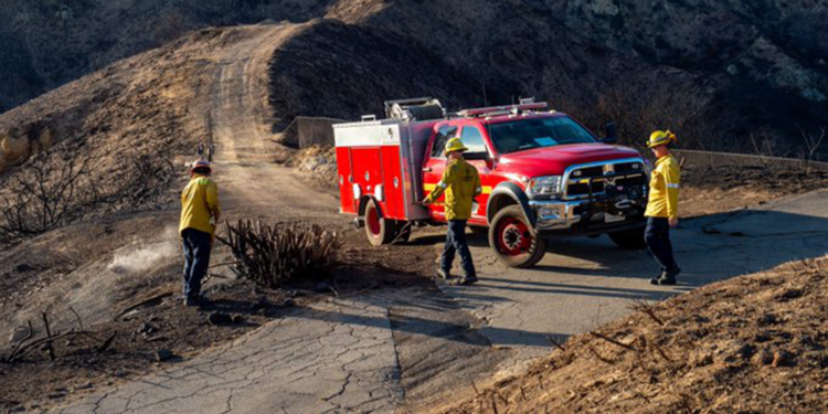Los Angeles'ta 50 bin kişiye tahliye uyarısı yapıldı