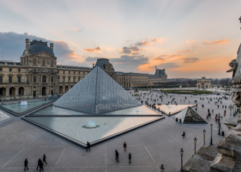 Louvre Müzesi yenilenme sürecine girecek