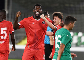 Manisa Futbol Kulübü'nde iki ayrılık