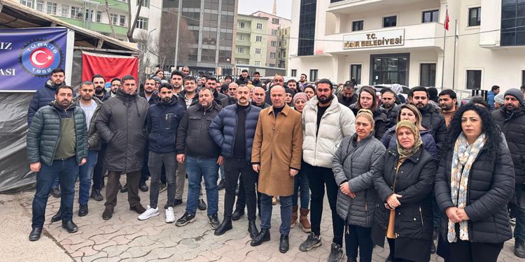 Mahkemenin işe iade kararı verdiği işçiler, 186 günlük eylemi sonlandırdı