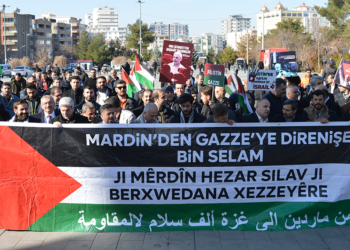 Mardin'deki İsrail protestosunda, hayatını kaybeden gazeteciler anıldı