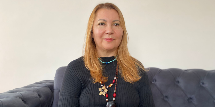 Meme kanserini yendi, 50 ülke gezdi