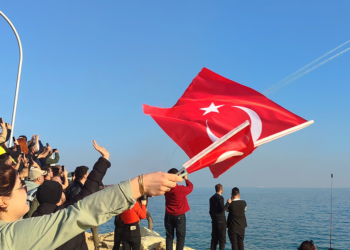 Mersin'de SOLOTÜRK gösterisi