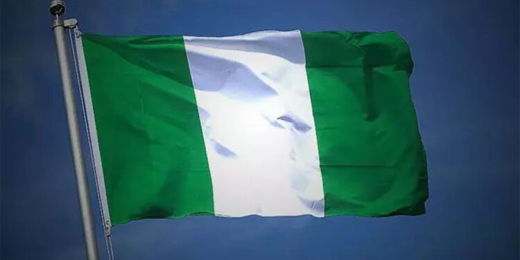 Nijerya'da akaryakıt tankeri patladı; 15 ölü