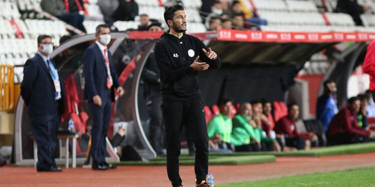 Borussia Dortmund Nuri Şahin ile yollarını ayırdı