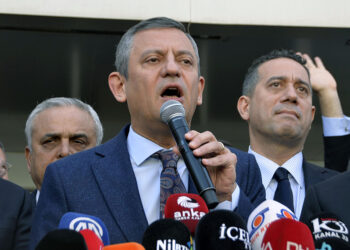 Mersin sokaklarında huzur dolaşsın, çeteler dolaşmasın