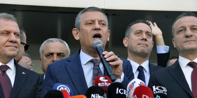 Mersin sokaklarında huzur dolaşsın, çeteler dolaşmasın