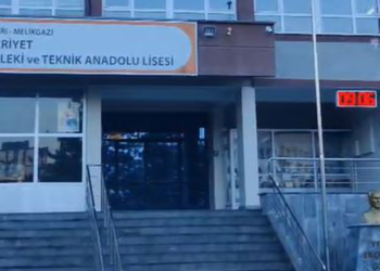 Okul hoparlöründe Ferdi Tayfur şarkısı