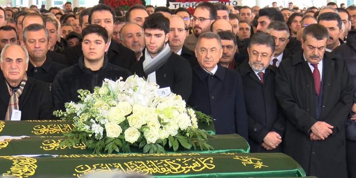 Otel yangınında hayatını kaybeden Doğan ailesi, toprağa verildi