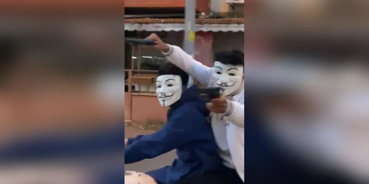 Oyuncak tabancayla korku salan şüpheliler eğlencenin sınırlarını aştı