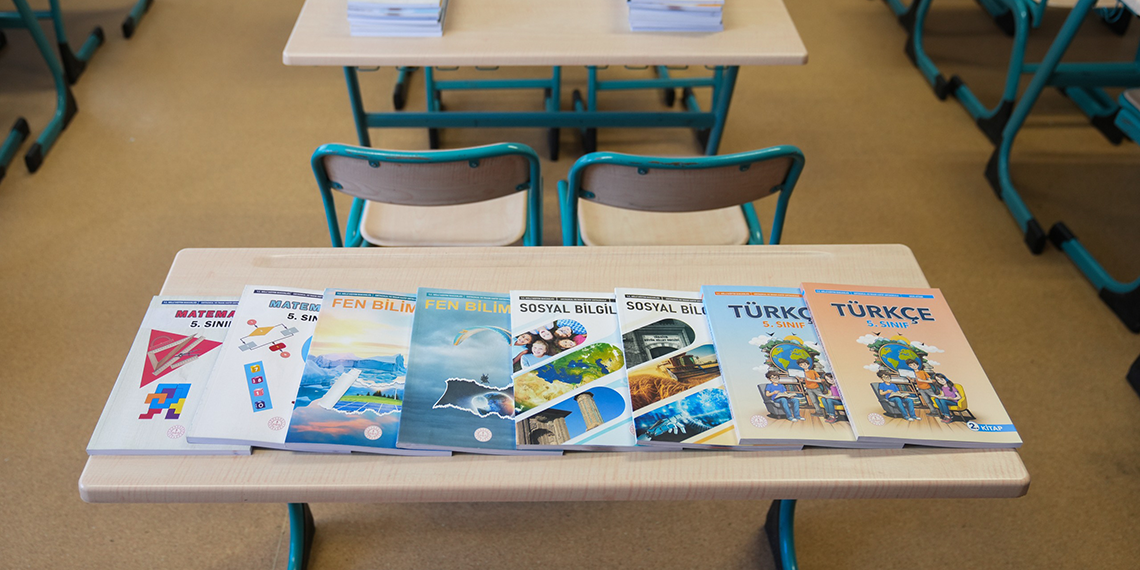 Özel okullarda ders kitapları ücretsiz olacak