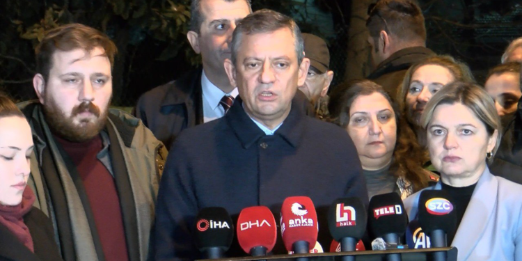 Özgür Özel, Rıza Akpolat'ı cezaevinde ziyaret etti