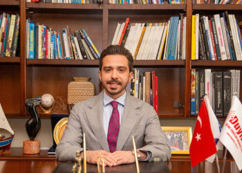 İşitme cihazının olmazsa olmaz özelliği yaka mikrofonu ile uyumluluğudur