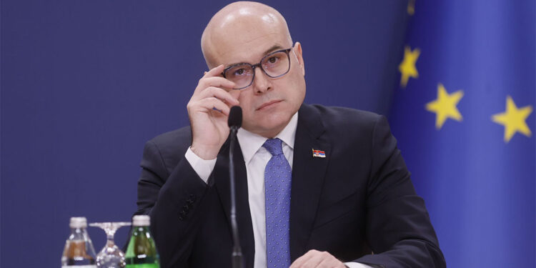 Sırbistan Başbakanı Milos Vucevic istifa etti