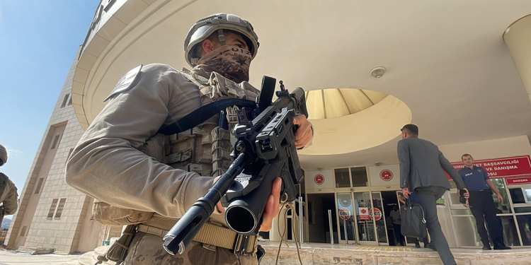 Şanlıurfa'da sahte MİT'çi tutuklandı