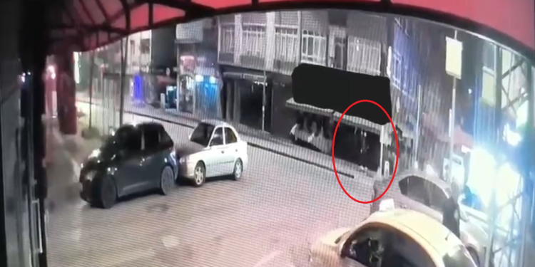 Sigortadan para almak için kendi marketini soymuş