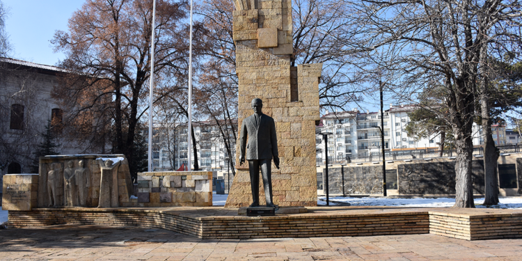 'Sivas Kongresi ve Atatürk Anıtı'nın yenilenmesi için çalışma