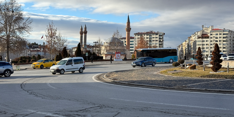 Sivas'ta 3.9 büyüklüğünde deprem