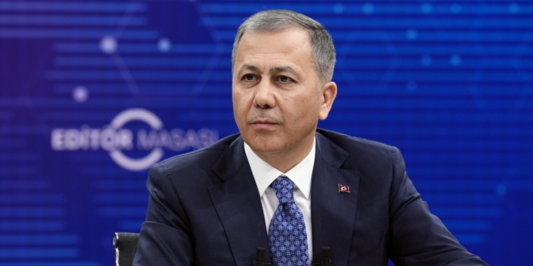 Son bir ayda 52 bin 622 Suriyeli ülkesine döndü