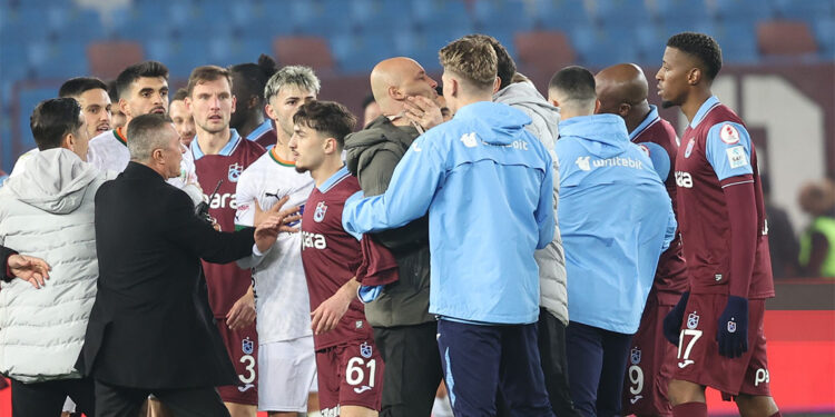 Trabzonspor'dan kupa maçı sonrası açıklama